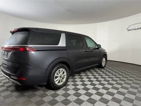 Certified 2024 Kia Carnival LX image 8