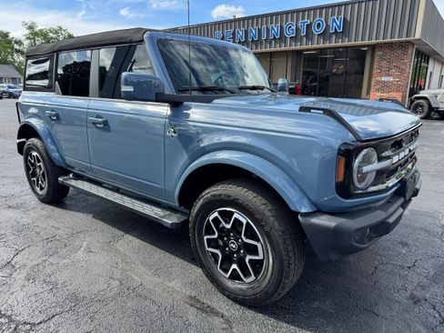 Used 2023 Ford Bronco Outer Banks AWD/4WD image 9