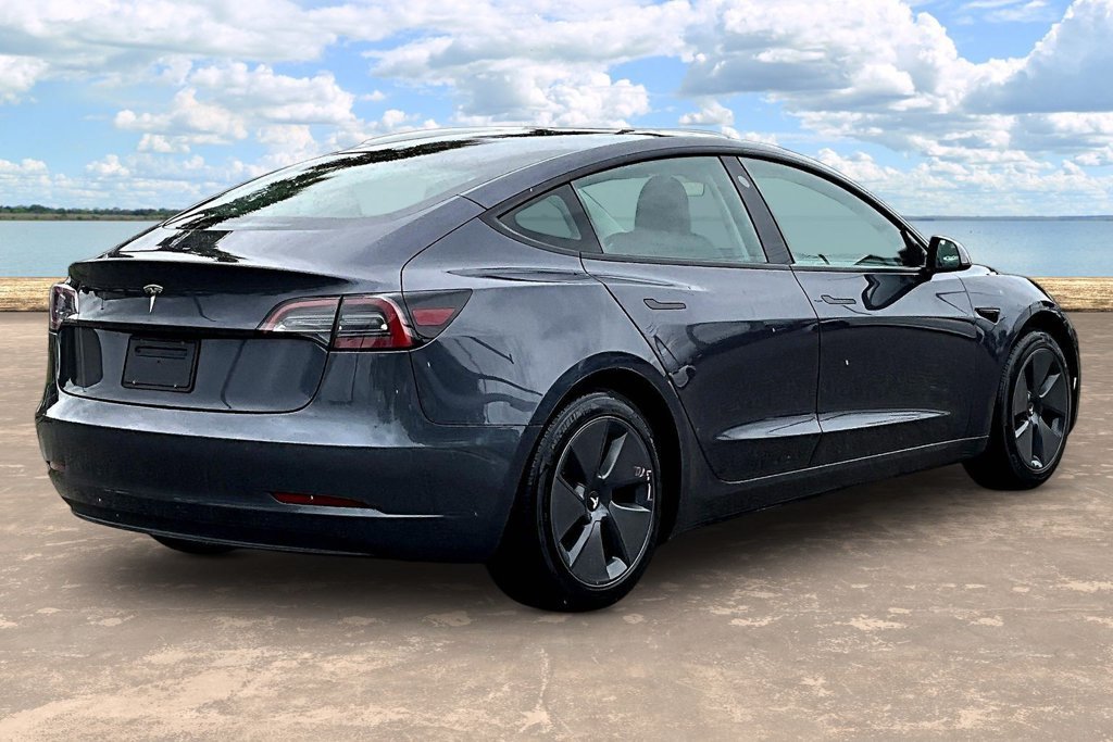 Used 2023 Tesla Model 3 Standard Range RWD image 4