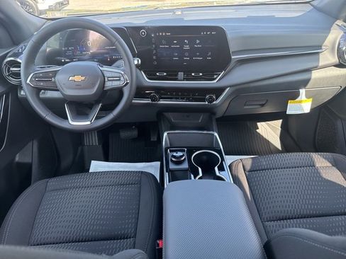 New 2026 Chevrolet Equinox LT w/ LPO, Floor Liner Package image 23