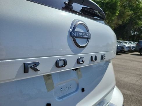 New 2026 Nissan Rogue SV FWD image 8