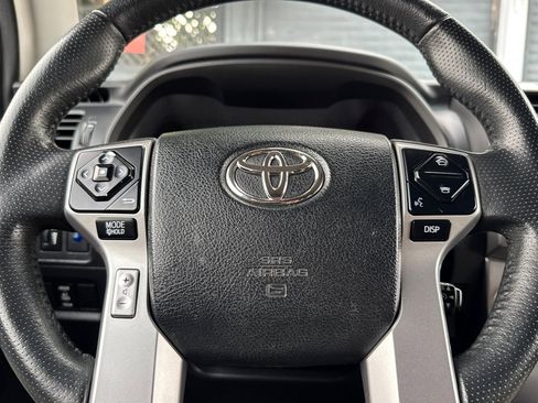 Used 2018 Toyota 4Runner SR5 image 27