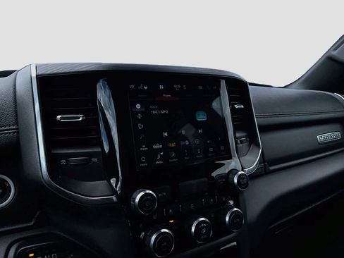 Used 2023 RAM 1500 Laramie AWD/4WD image 15