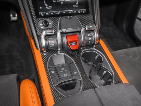 Used 2022 Lamborghini Urus Pearl Capsule image 46