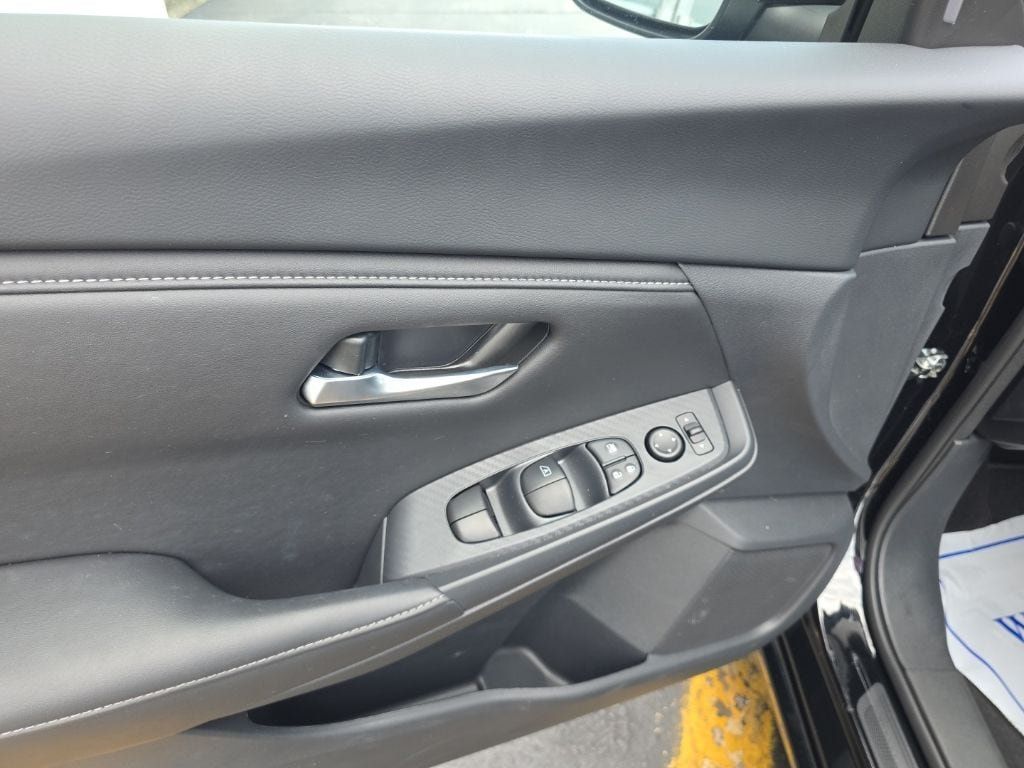 Used 2025 Nissan Sentra SV w/ Trunk Package FWD image 14