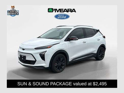 Used 2023 Chevrolet Bolt EUV Premier w/ Sun & Sound Package FWD image 1