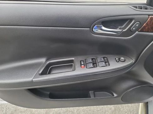 Used 2016 Chevrolet Impala Limited LS FWD image 13