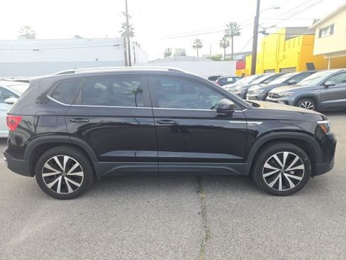 Used 2022 Volkswagen Taos SE w/ IQ.Drive SE Package image 1