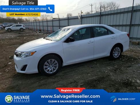 Used 2012 Toyota Camry LE image 1