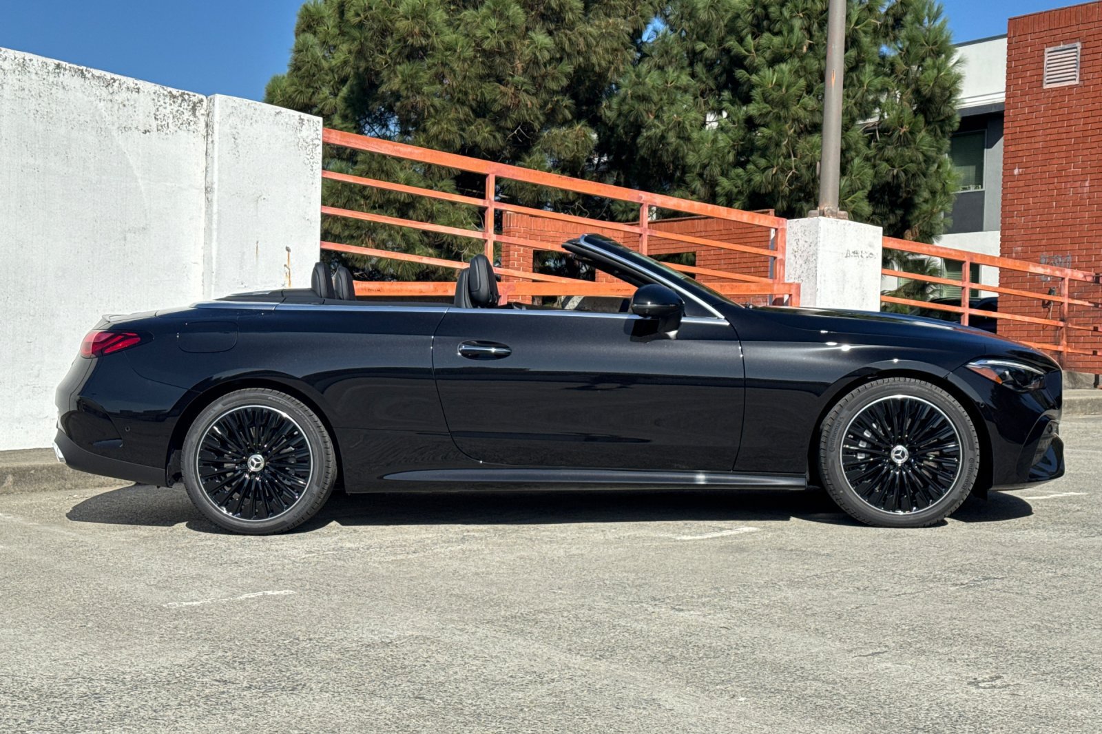 New 2027 Mercedes-Benz CLE 450 4MATIC Cabriolet image 3