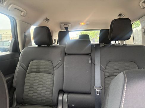 Used 2025 Nissan Pathfinder SV AWD/4WD image 35