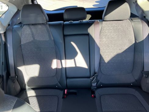 Used 2025 Kia Seltos S image 37