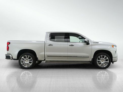 Used 2025 Chevrolet Silverado 1500 High Country image 6