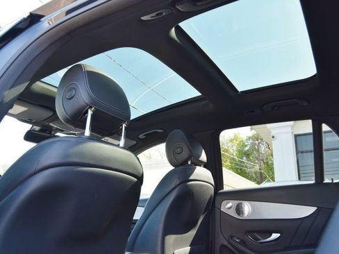 Used 2019 Mercedes-Benz GLC 300 4MATIC image 36