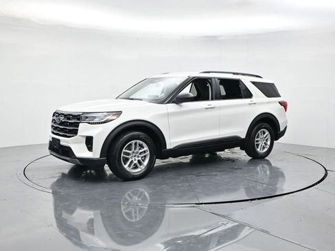 New 2026 Ford Explorer Active w/ Active Comfort Package RWD image 6