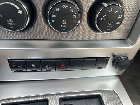 Used 2010 Jeep Liberty Limited w/ Comfort/Convenience Group AWD/4WD image 27