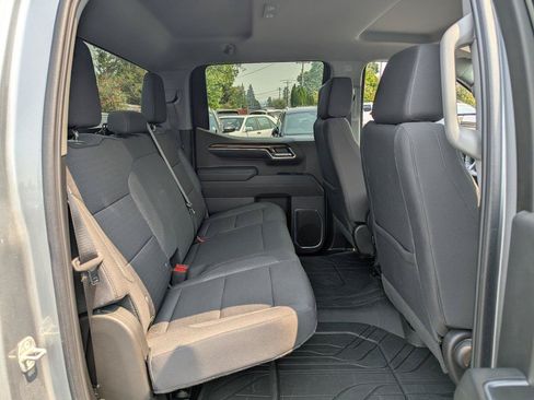 Used 2024 Chevrolet Silverado 1500 LT AWD/4WD image 32
