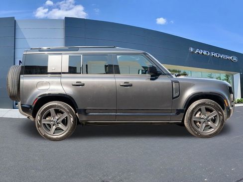 Certified 2022 Land Rover Defender 110 X-Dynamic SE AWD/4WD image 8