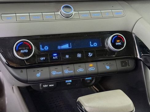 Used 2023 Hyundai Elantra SEL w/ Convenience Package FWD image 16