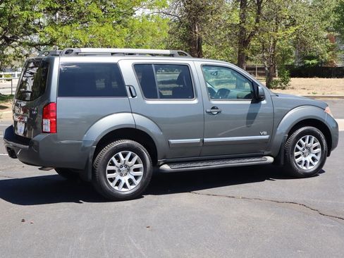 Used 2008 Nissan Pathfinder LE w/ Navigation Pkg AWD/4WD image 4