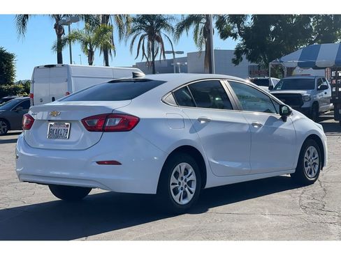Used 2019 Chevrolet Cruze LS image 5
