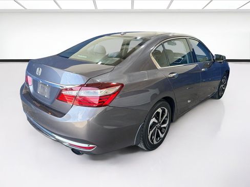 Used 2017 Honda Accord EX image 4