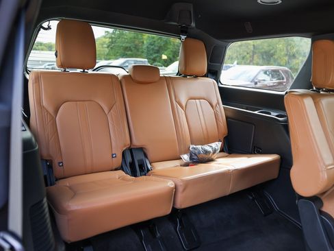 Certified 2022 Ford Expedition Platinum image 17