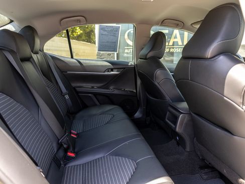 Used 2024 Toyota Camry SE FWD image 27