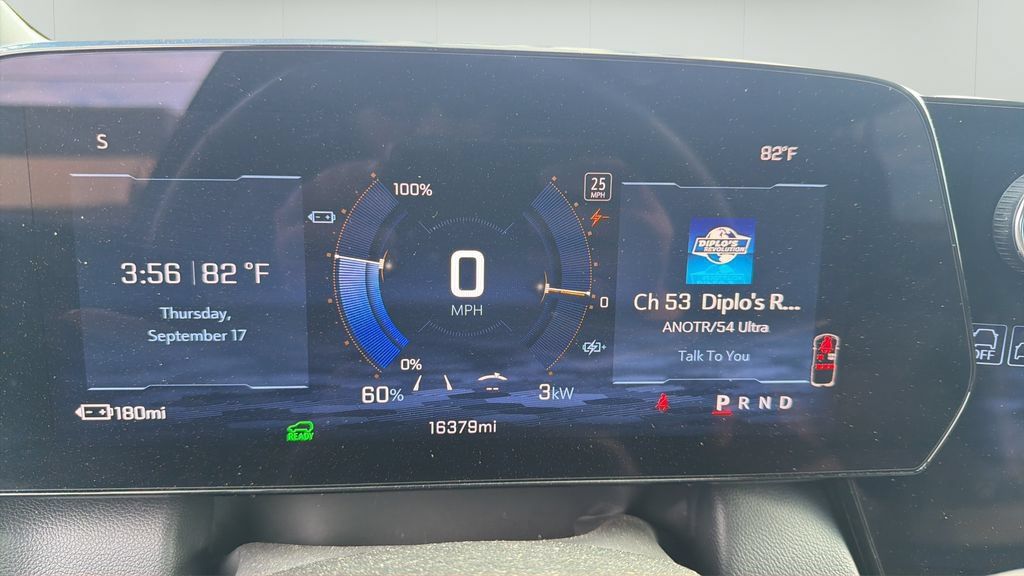 Used 2024 Chevrolet Equinox EV LT AWD/4WD image 14