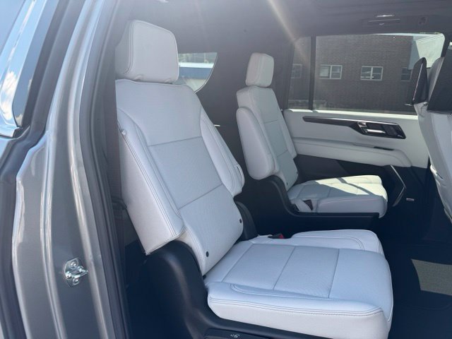 New 2026 Chevrolet Suburban Premier AWD/4WD image 28
