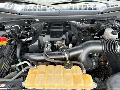 Used 2017 Ford F150 XLT w/ Equipment Group 302A Luxury AWD/4WD image 26