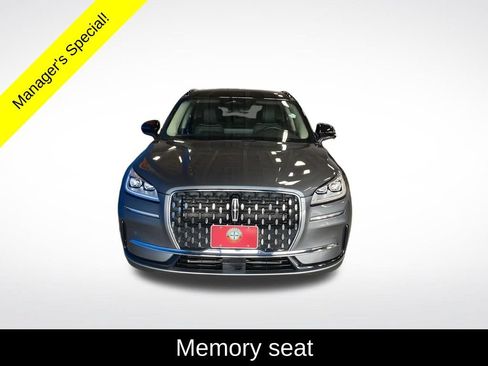 Used 2025 Lincoln Corsair Reserve w/ Towing Package AWD/4WD image 16