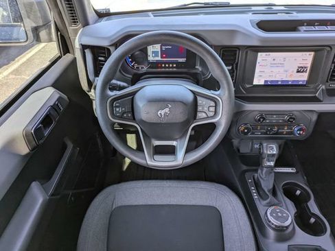 Used 2023 Ford Bronco 4-Door AWD/4WD image 15
