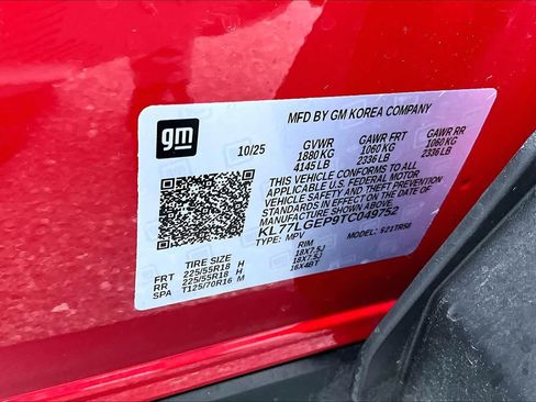 Used 2026 Chevrolet Trax RS FWD image 33