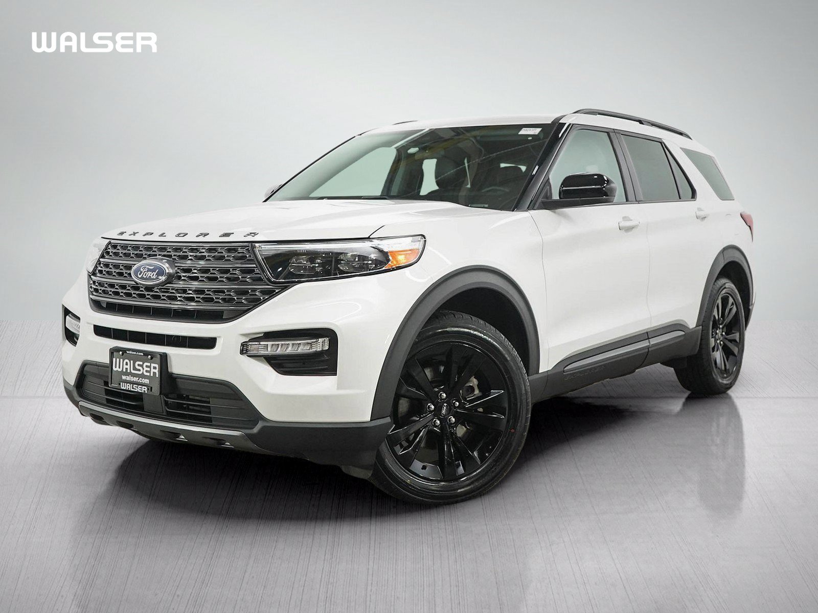 Used 2022 Ford Explorer XLT w/ Equipment Group 202A AWD/4WD image 1