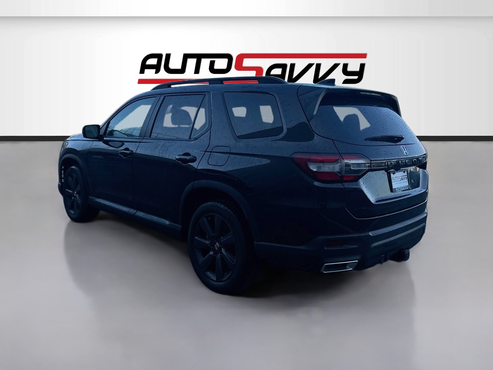 Used 2025 Honda Pilot Sport image 5