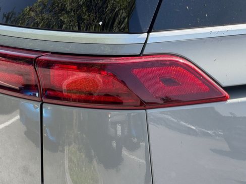 Certified 2024 Kia Carnival EX FWD image 14
