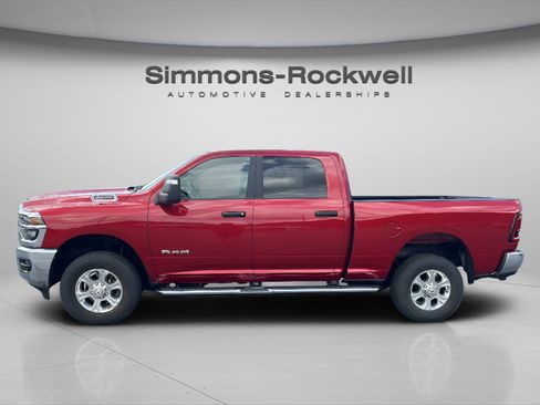 Used 2026 RAM 2500 Big Horn AWD/4WD image 2