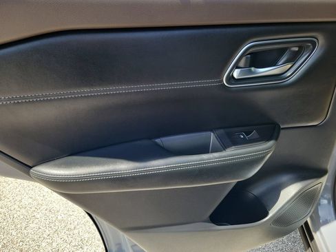 Used 2023 Nissan Rogue Platinum w/ Platinum Premium Package FWD image 12