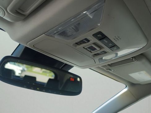 Used 2021 Toyota RAV4 XLE Premium image 28