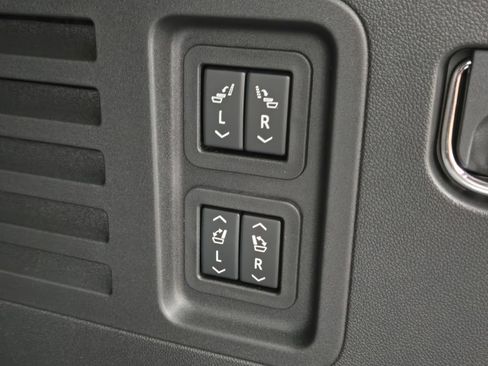 New 2026 Buick Enclave Sport Touring w/ Power Package image 15