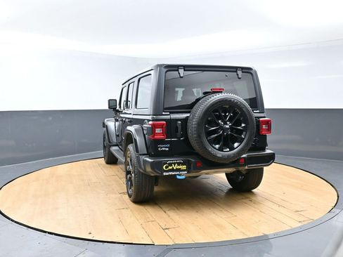 Used 2023 Jeep Wrangler Unlimited Sahara w/ Cold Weather Group AWD/4WD image 7