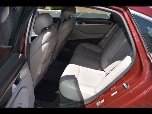Used 2015 Hyundai Genesis 3.8 RWD image 19