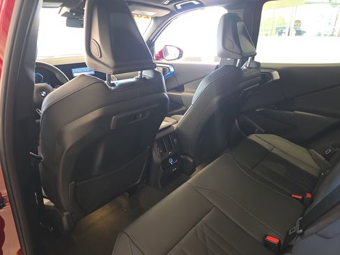 Used 2025 BMW X3 xDrive30i w/ Premium Package image 12