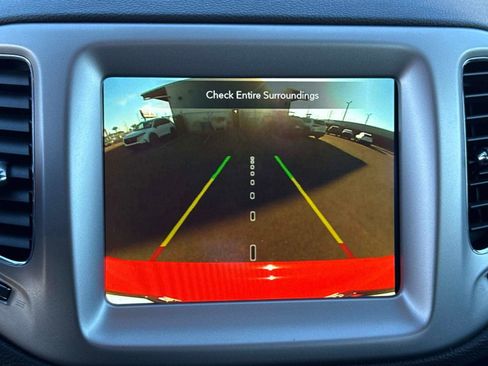 Used 2021 Jeep Compass Latitude w/ Sun and Sound Group FWD image 23