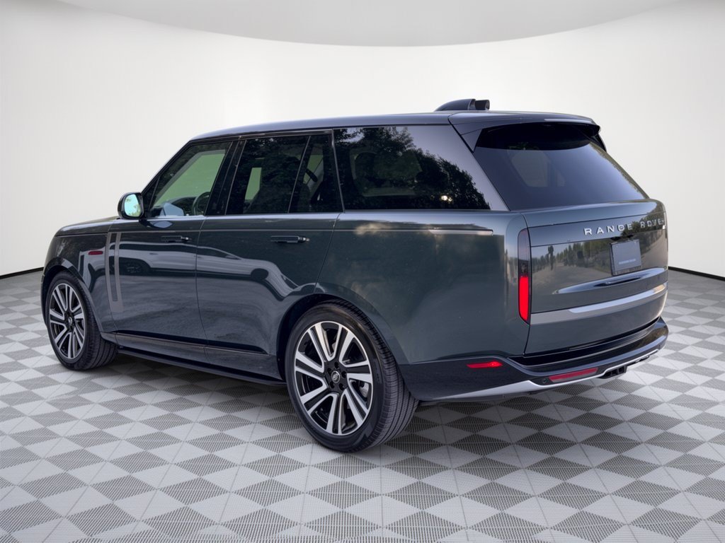 Used 2023 Land Rover Range Rover SE AWD/4WD image 3