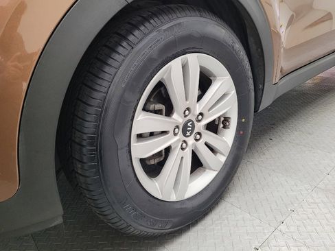 Used 2017 Kia Sportage LX FWD image 31