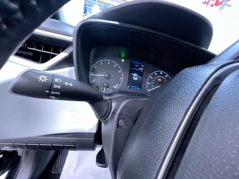 Used 2023 Toyota Corolla SE FWD image 18