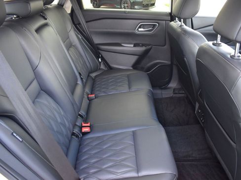 Used 2025 Nissan Rogue Platinum w/ Platinum Premium Package FWD image 63