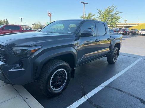 Used 2026 Toyota Tacoma TRD Off-Road AWD/4WD image 7